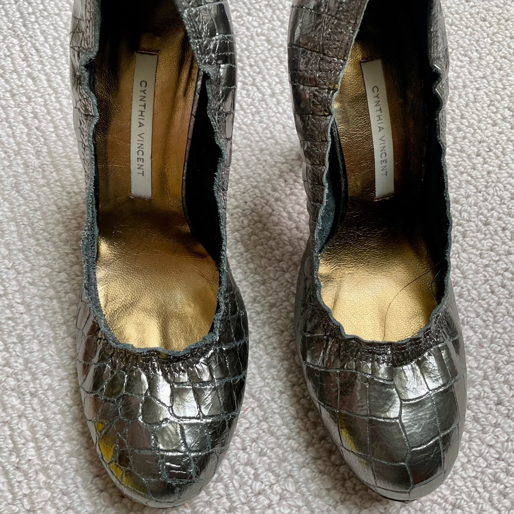 Twelfth St. By Cynthia Vincent Carina Hidden Platform Pump